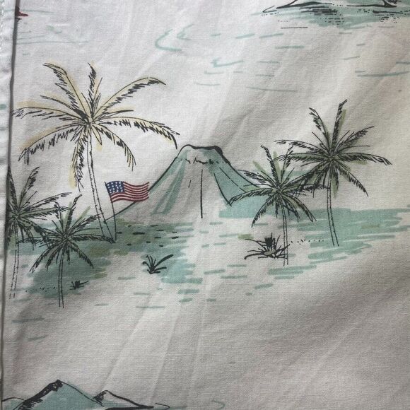 Free Planet Mens White SS Button Down Shirt Island Palm Trees Flag Aloha Medium - Picture 3 of 12